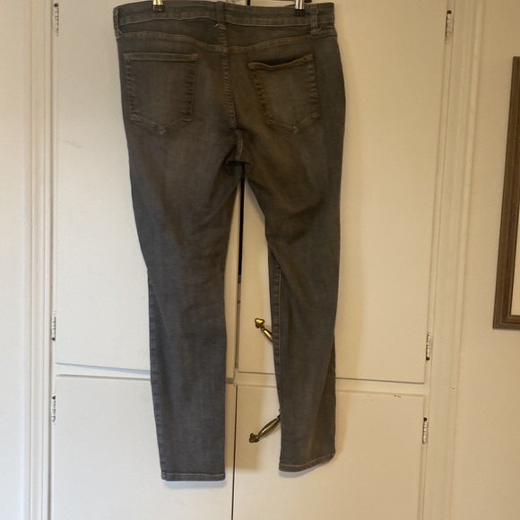 Daily / Ritual denim - Picture 3 of 7